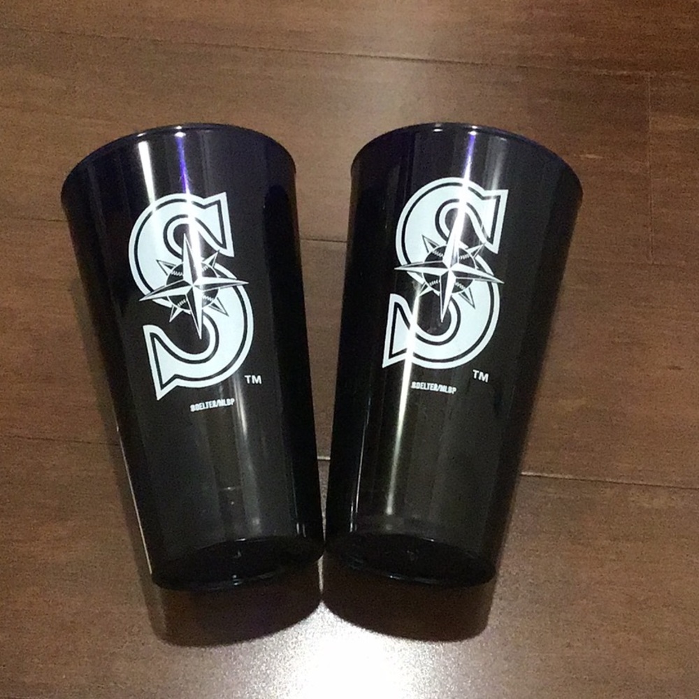 2 Blue Plastic Seattle Mariner Baseball Cups